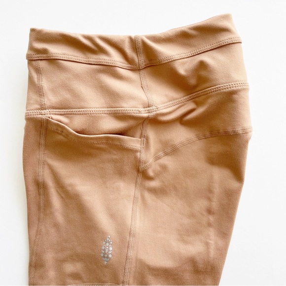 Free People Movement Odessa Pocket Shorts size XS tan - Picture 6 of 6